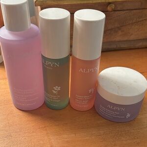 Alpyn Beauty Skincare Set